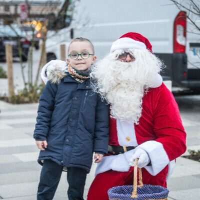 Calèche, poneys et déambulation du Père Noël