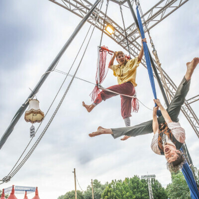 Spectacle "EXIT" par la compagnie Circ'onirico