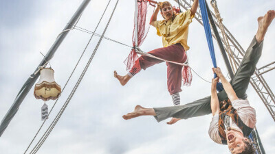 Spectacle "EXIT" par la compagnie Circ'onirico