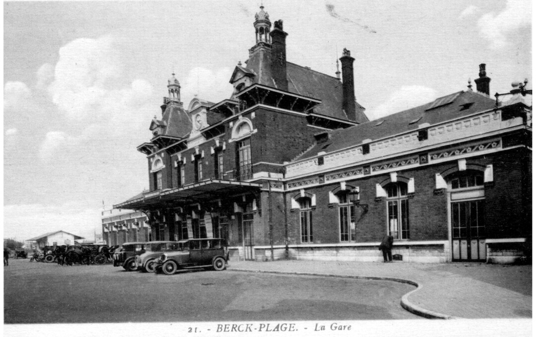 Anonyme, Berck-Plage, la gare, ca. 1910, carte postale, coll. Fonds documentaire Musée Opale Sud, Berck-sur-Mer