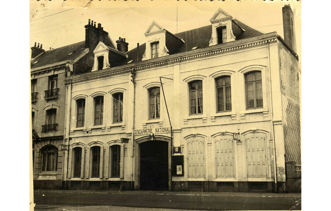 Anonyme, La gendarmerie, photographie n&b, ca. 1950, coll. Archives Municipales, Berck