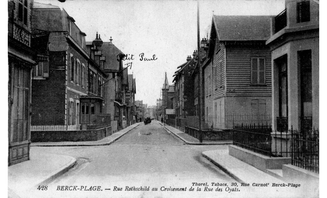 Anonyme, Berck-Plage, rue Rothschild au croisement de la rue des Oyats, ca. 1900, carte postale, coll. Archives Municipales de Berck