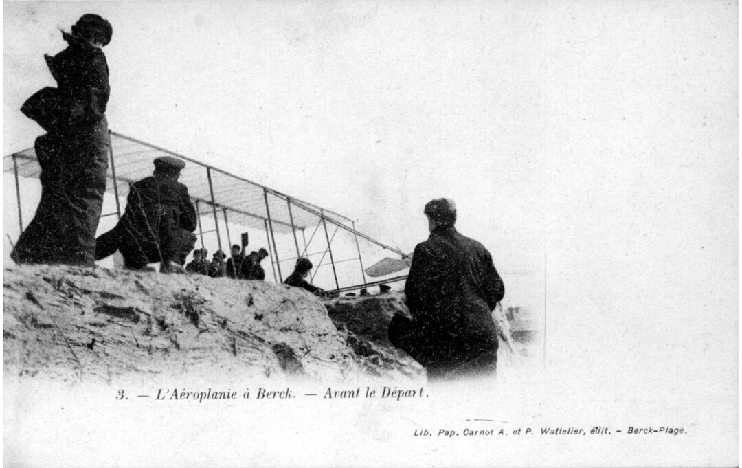 Anonyme, L’aéroplane à Berck, avant le départ, ca 1904, coll. Musée Opale Sud
